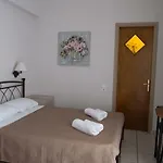 Mantalena Aparthotel 4*