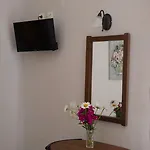 Mantalena Αλυκανάς